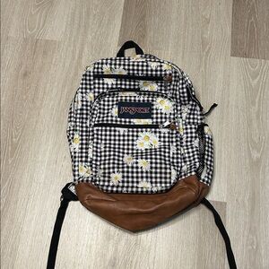 JanSport Cool Student 17.5 Gingham Backpack w White Daisies Daisy Mae Sz XL